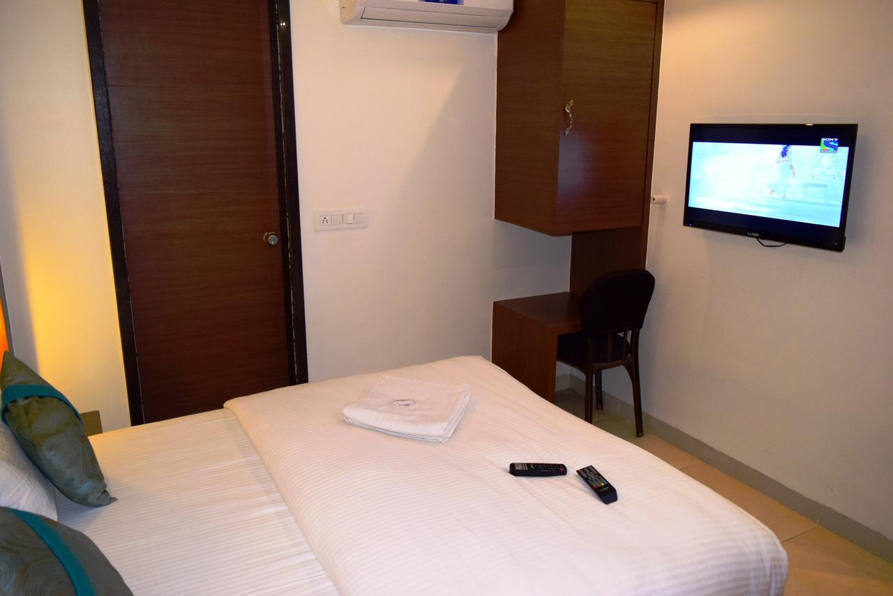 Hotel Chandragupta Ujjain Exterior photo