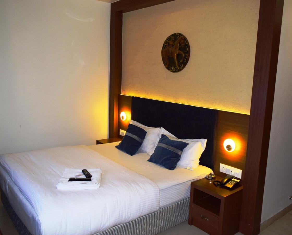 Hotel Chandragupta Ujjain Exterior photo