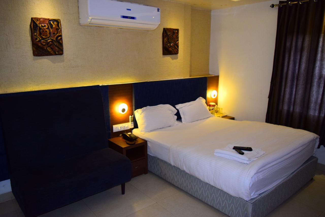 Hotel Chandragupta Ujjain Exterior photo