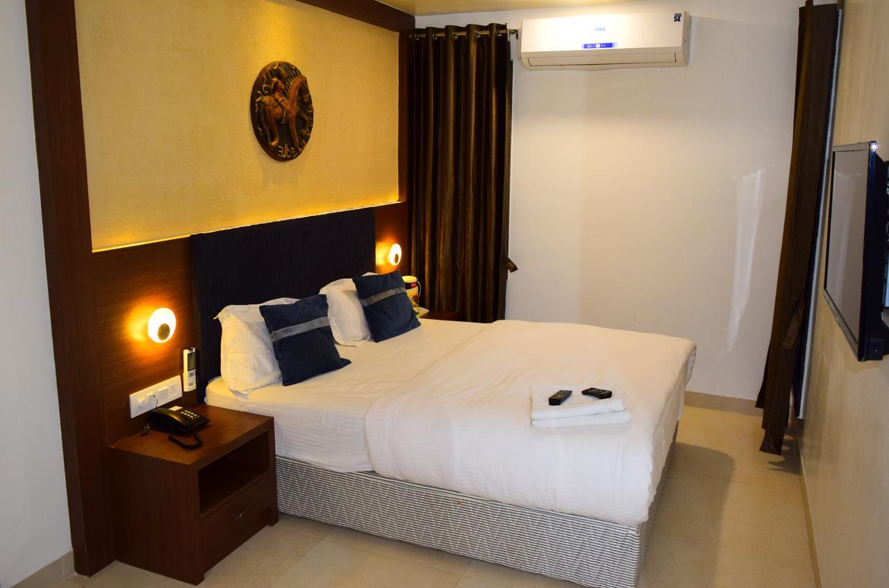 Hotel Chandragupta Ujjain Exterior photo