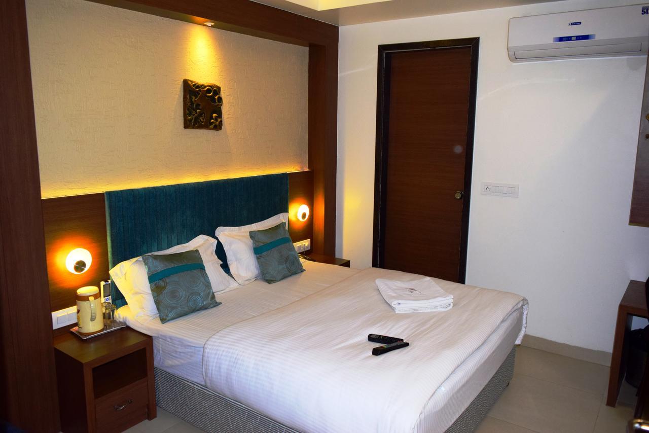 Hotel Chandragupta Ujjain Exterior photo